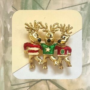 1980s gold reindeer christmas brooch pin